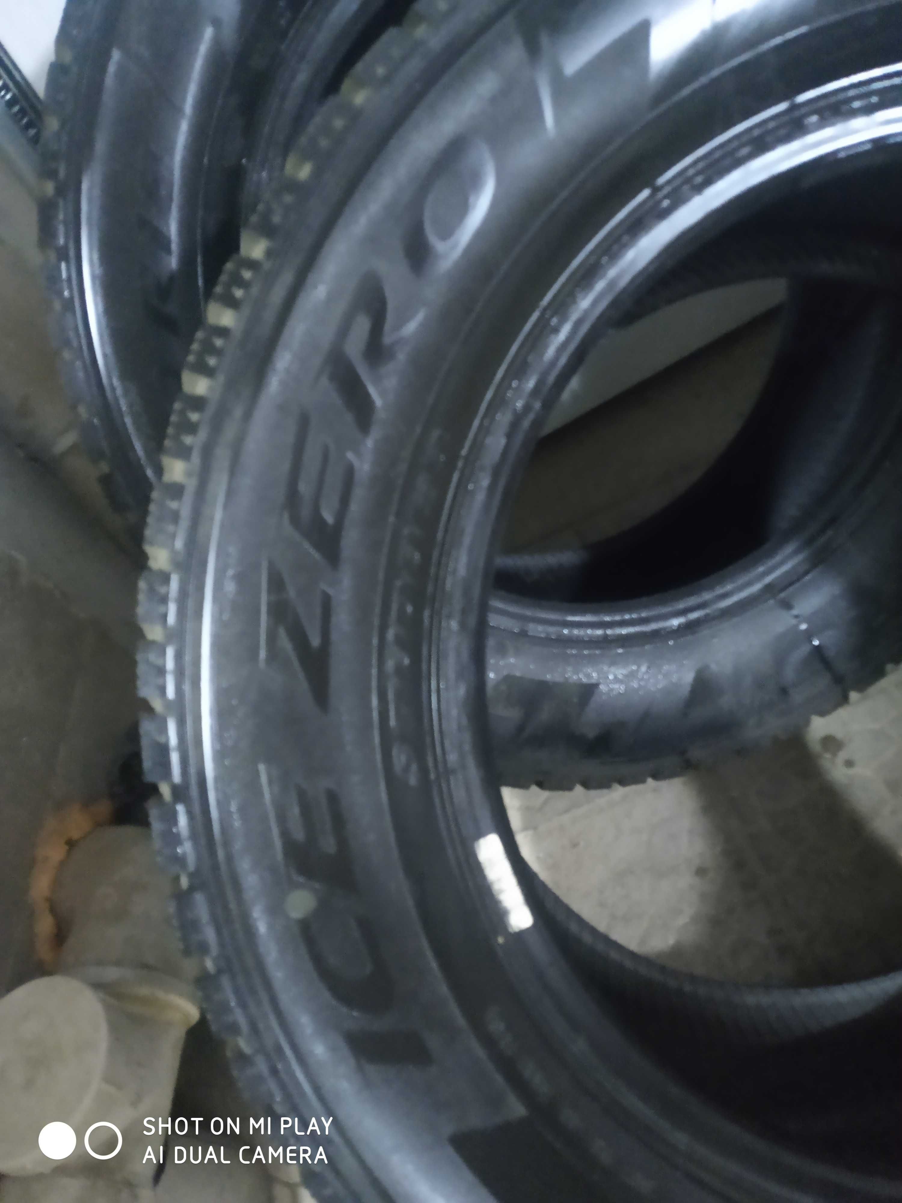 Зимняя шипованая резина ICE ZERO 255/60 R18.
