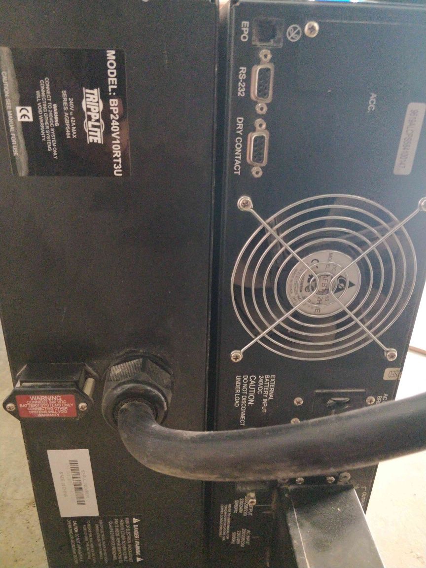 Источник бесперебойного питания UPS TrippLite SU6000RT3UPM