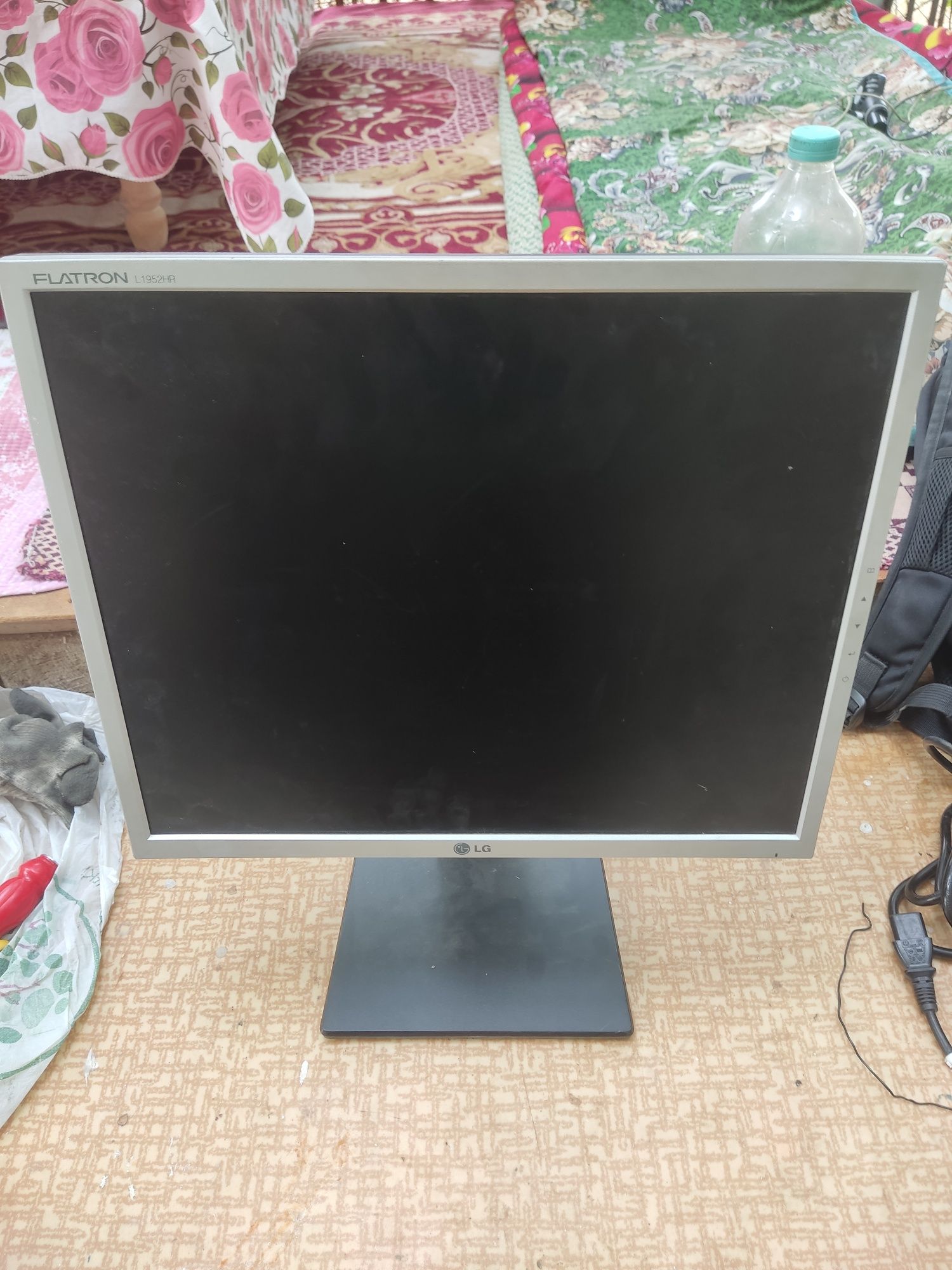 Срочно продам монитор Lg.Fletron на запчасти