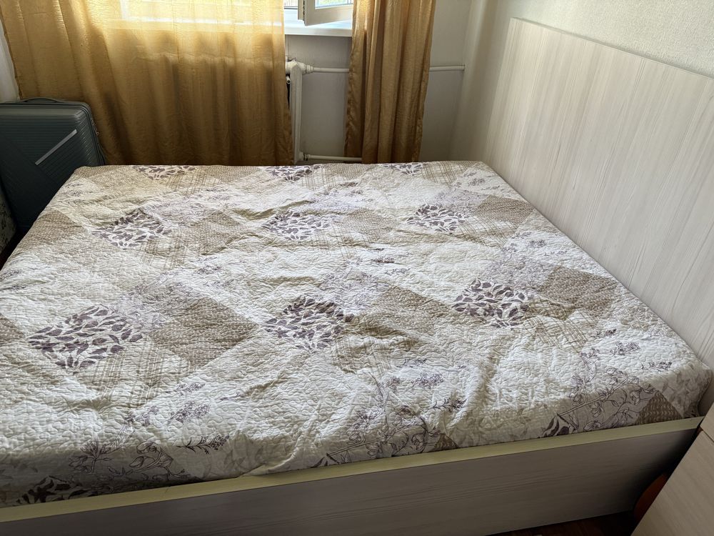 Продам 2-х спальную кровать