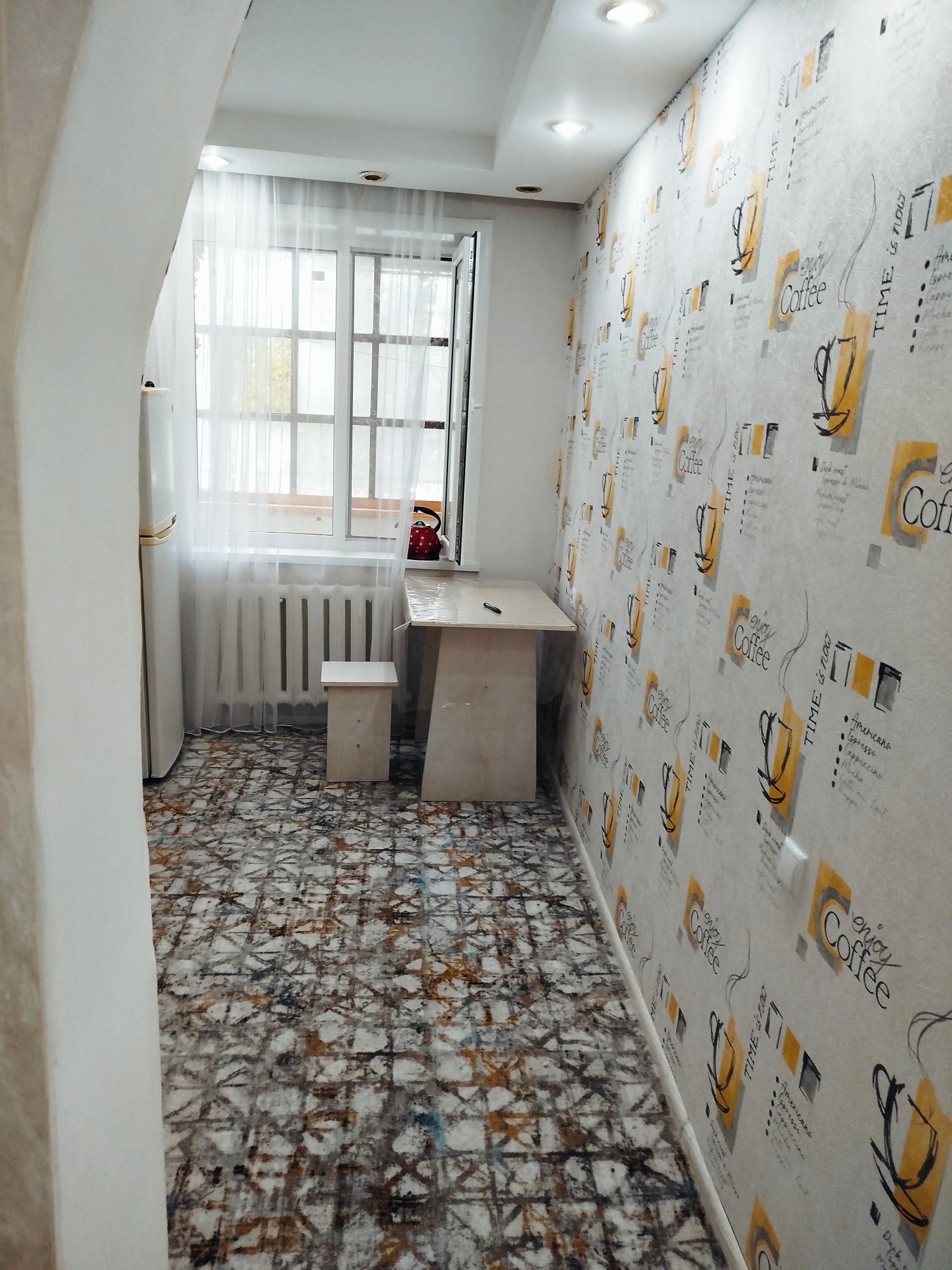 Продам 2 комн-ю квартиру в центре