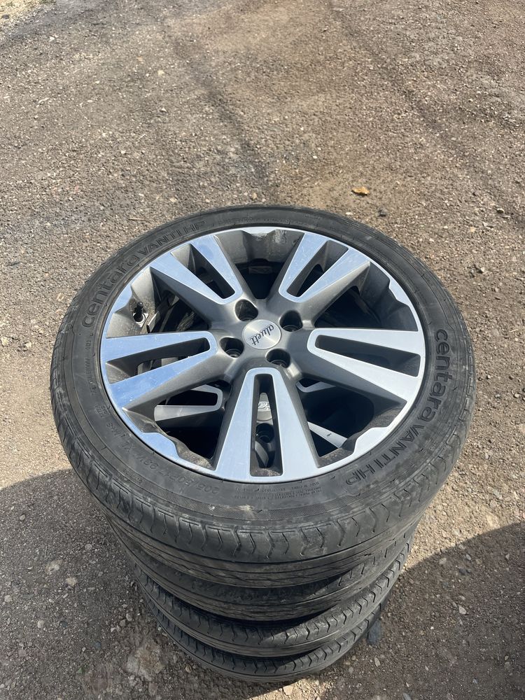 Продам диски с шинами на r17
