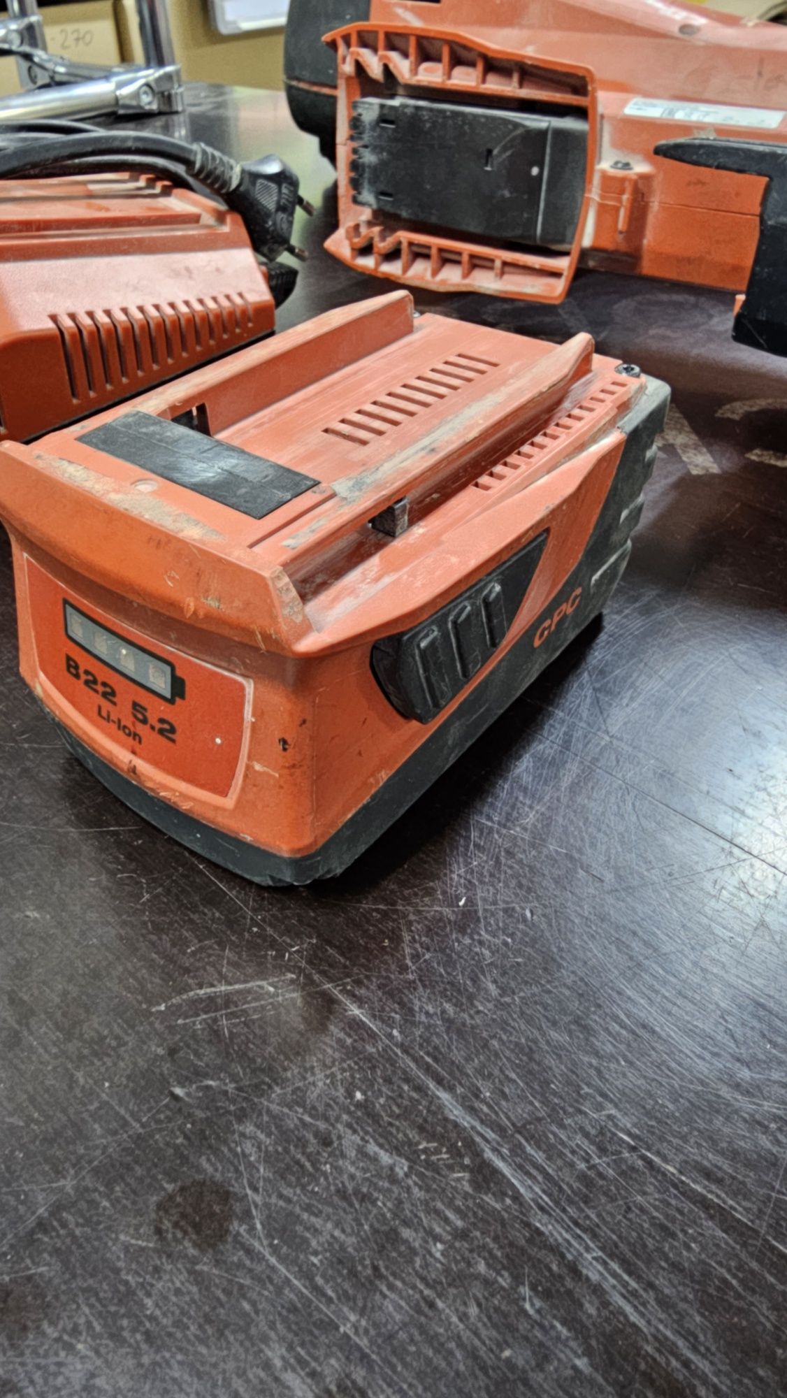 Аккумуляторный монтажный пистолет BX 3 Хилти (Hilti)