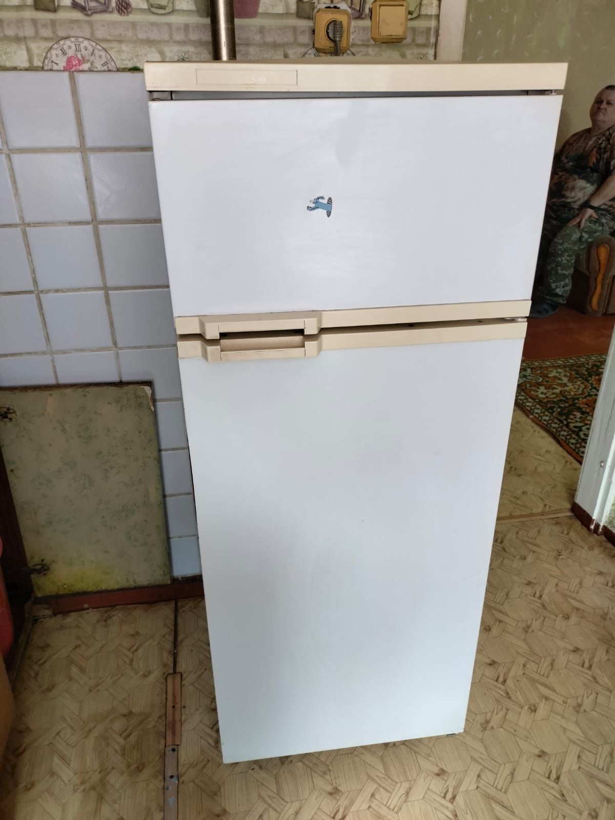 Продам холодильник! Б/у!