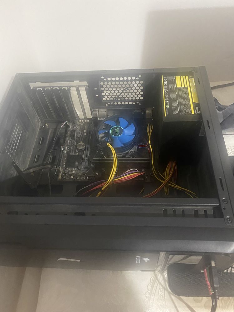 Продается пк в комплекте! Intel Core i-3 10100.