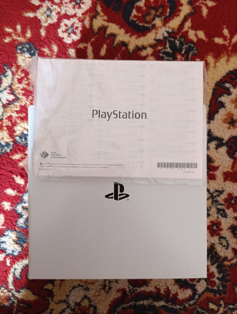 Продам PlayStation Classic — с дополнительными играми!