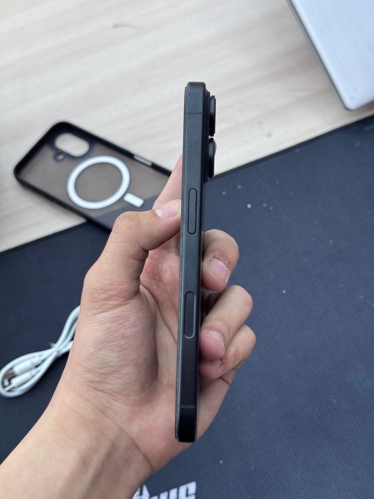 iPhone 16 128гб емкость 98%
