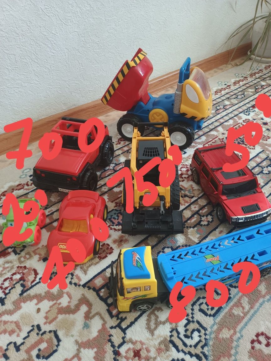 Игрушки от 200 до 1000тенге.