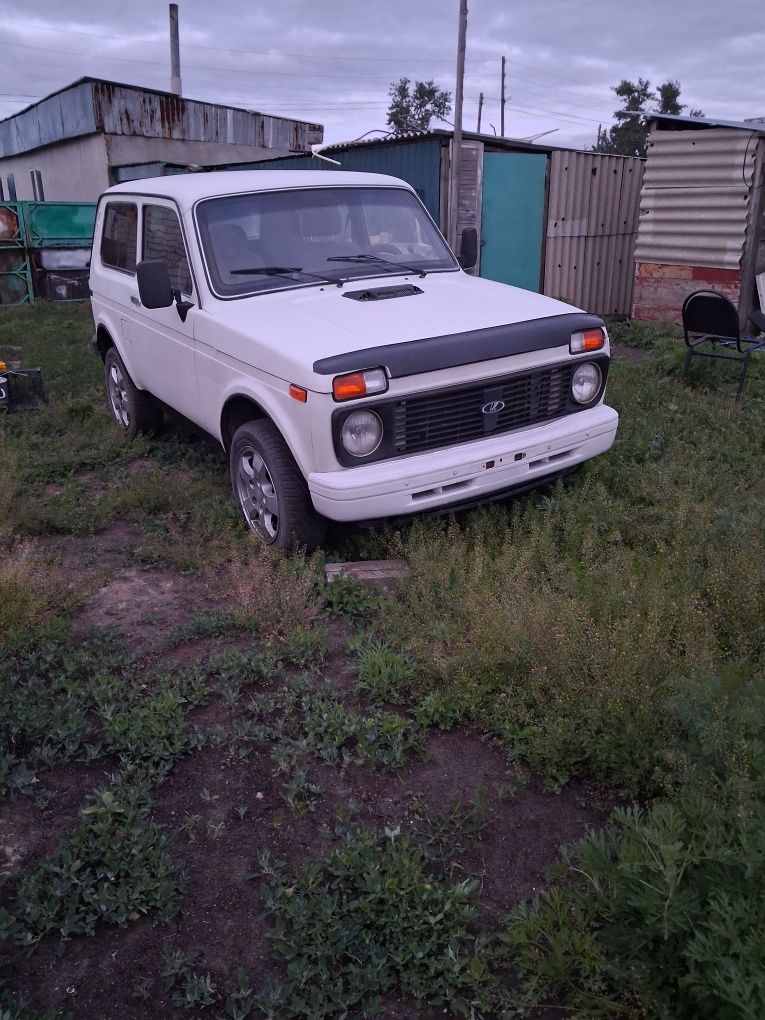 Продам Ниву 2004г