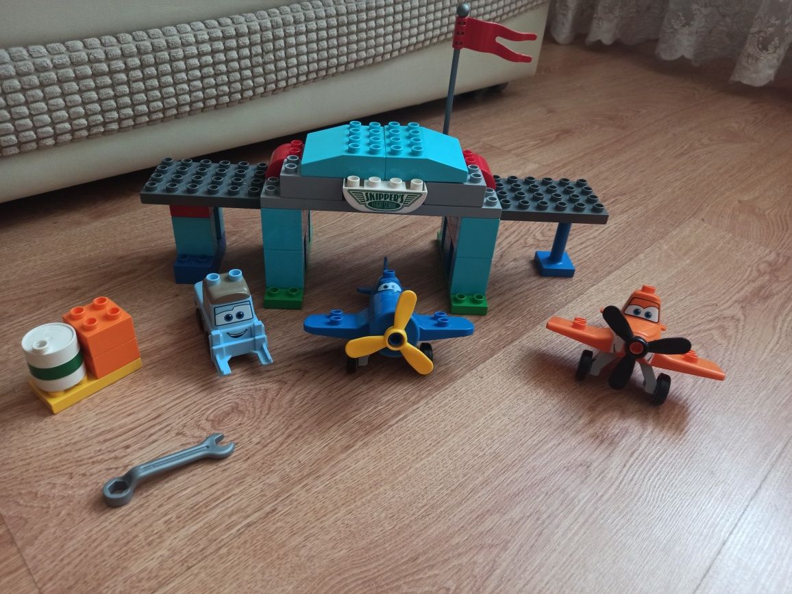 Лего DUPLO оригинал. Летная школа Шкипера