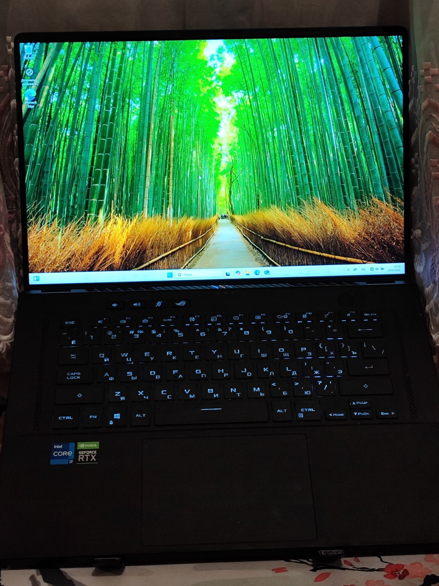 Продается комплект ноутбук asus rog Zephyrus m16. Шымкент