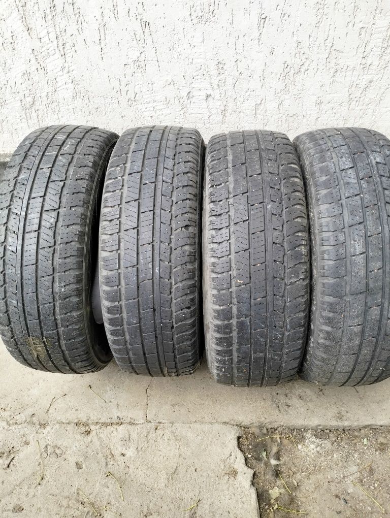 Шины летние 215 65 r16
