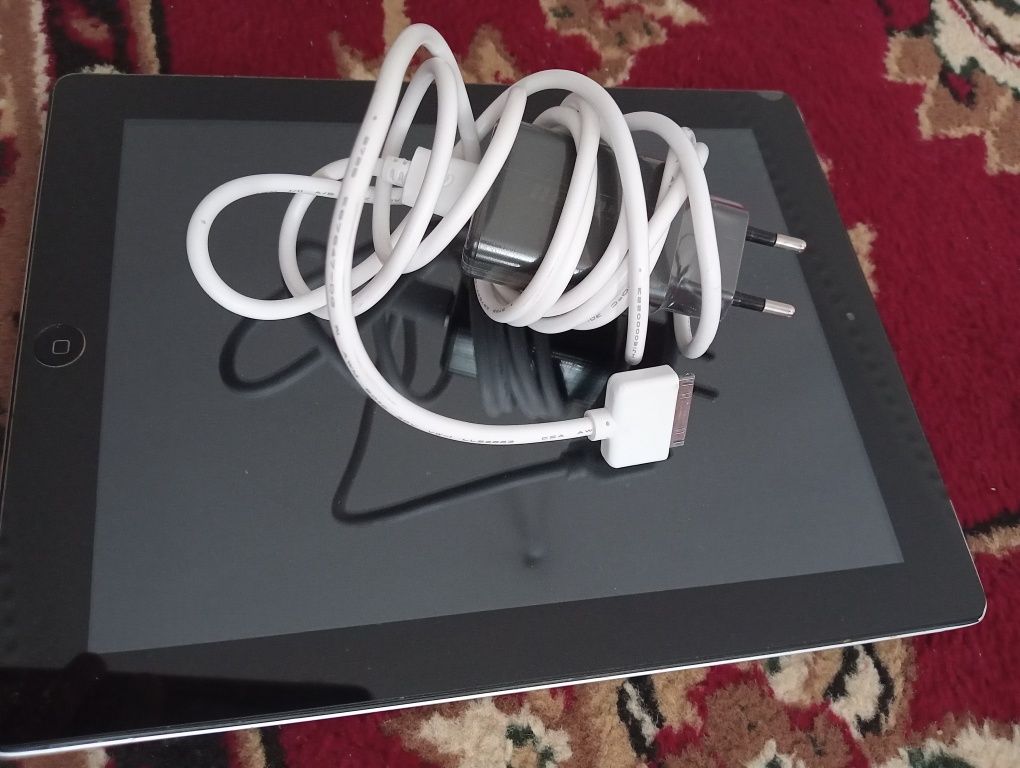 iPad продам, в хорошем состоянии 64гб