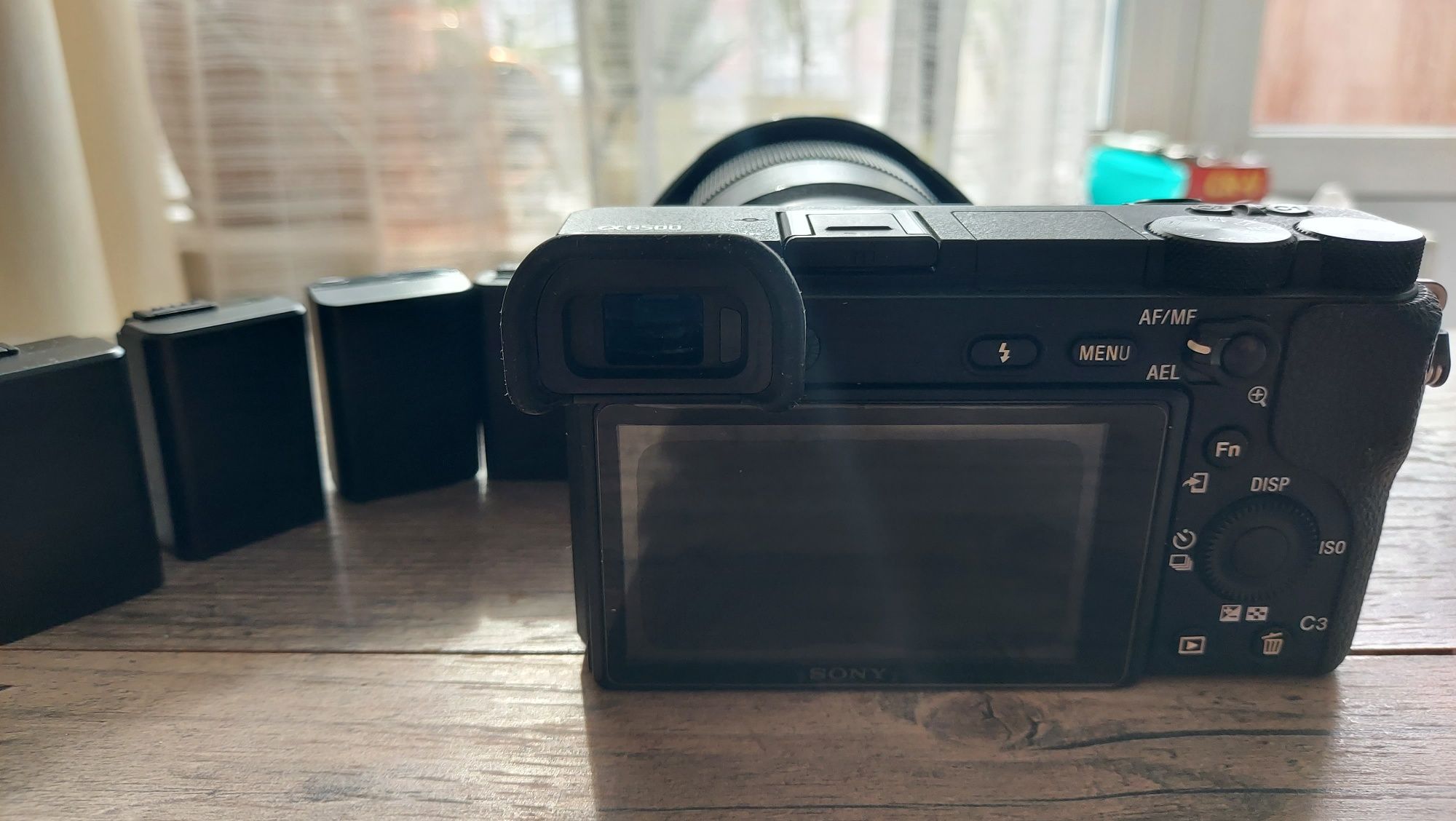 Продам фотоаппарат Sony A6500 в идеальном состоянии.