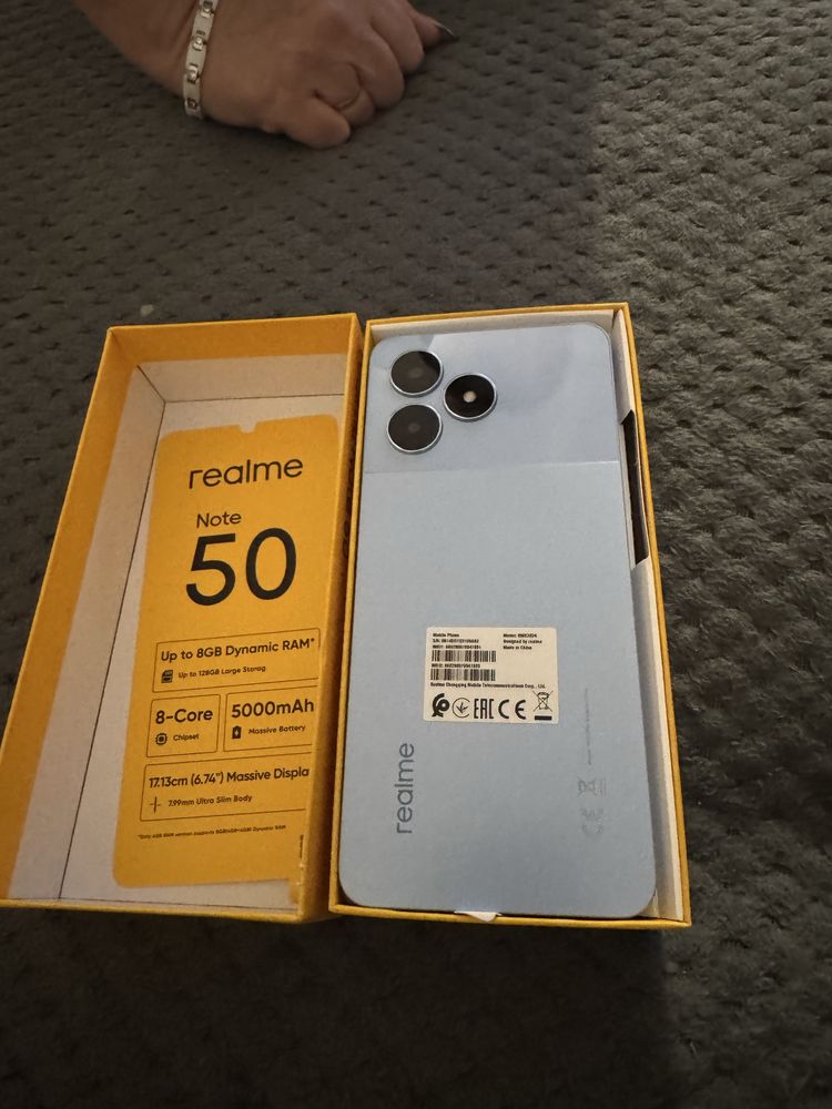 Realme not 50 смартфон
