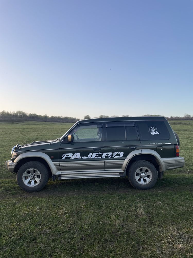 Mitsubishi Pajero 2