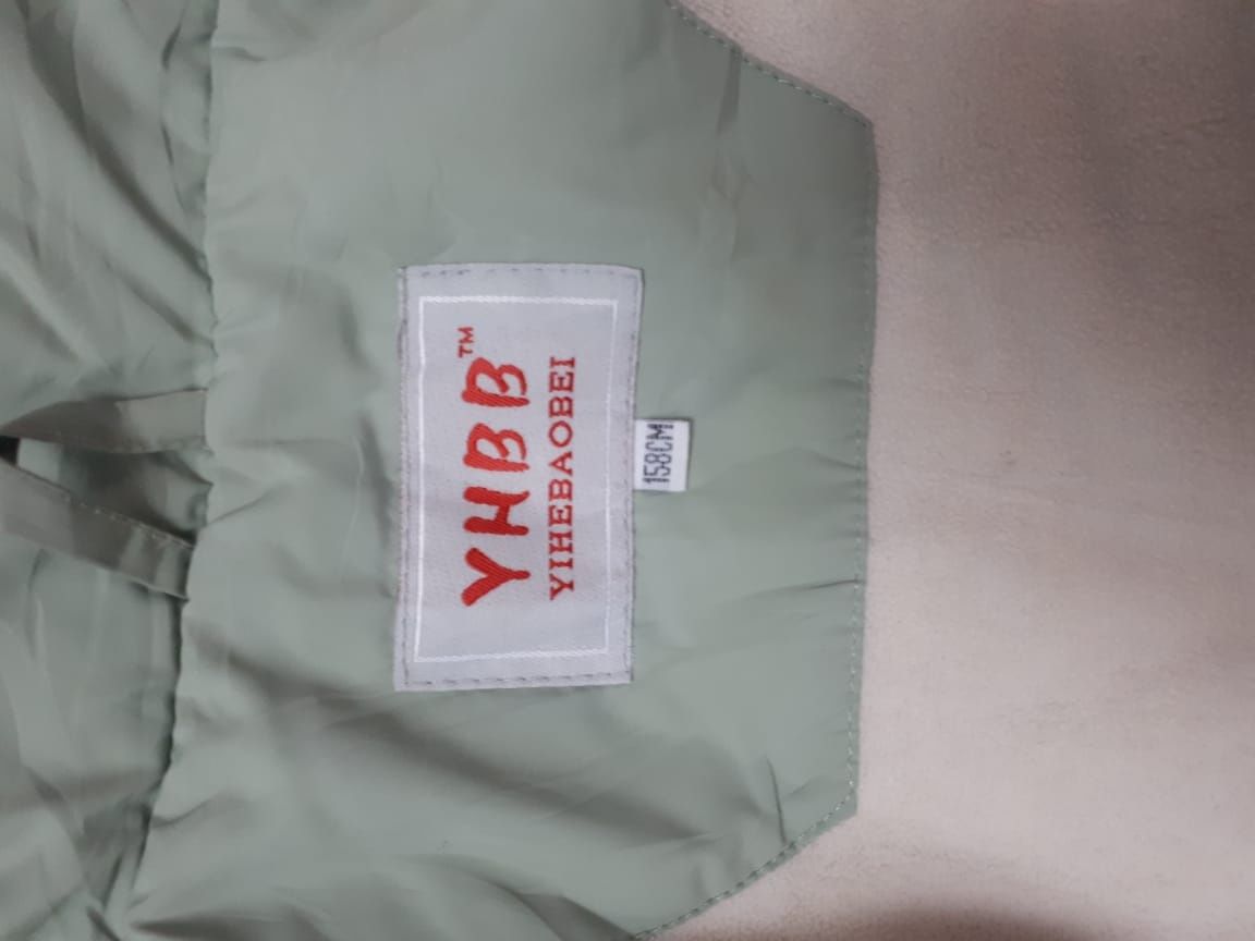 Продам куртку на девочку