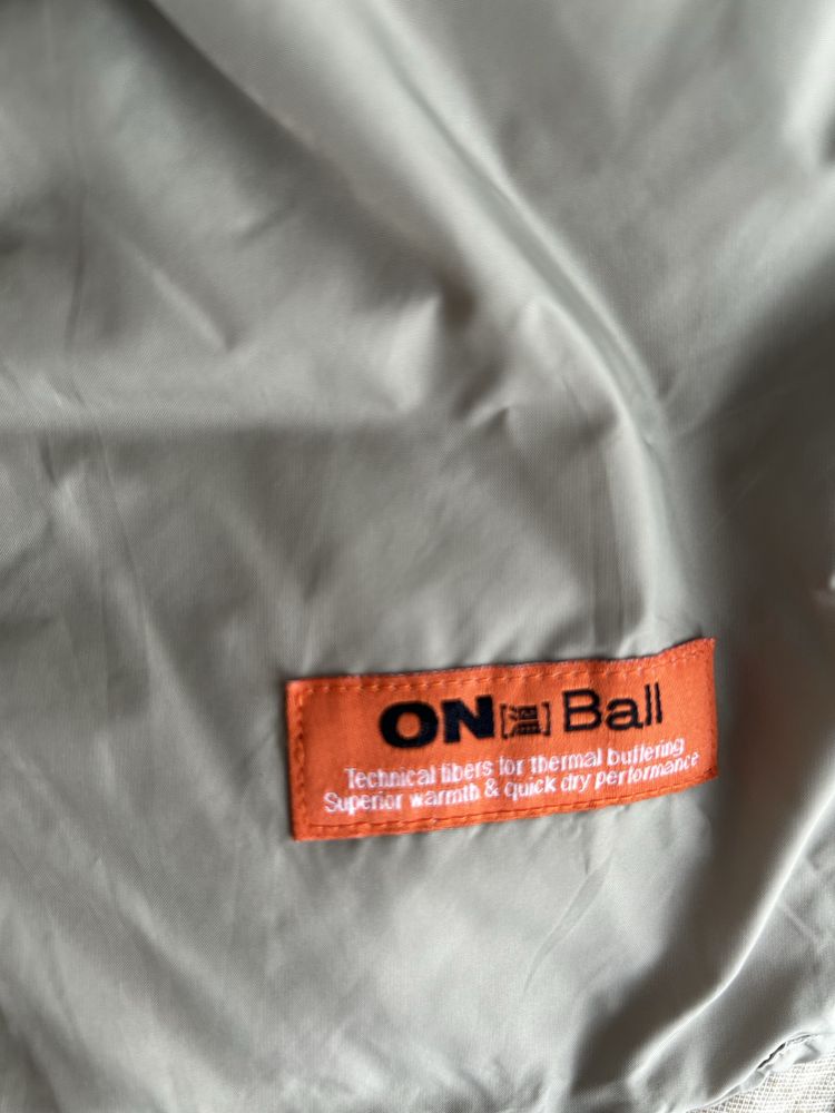 Продам женскую куртку the north face