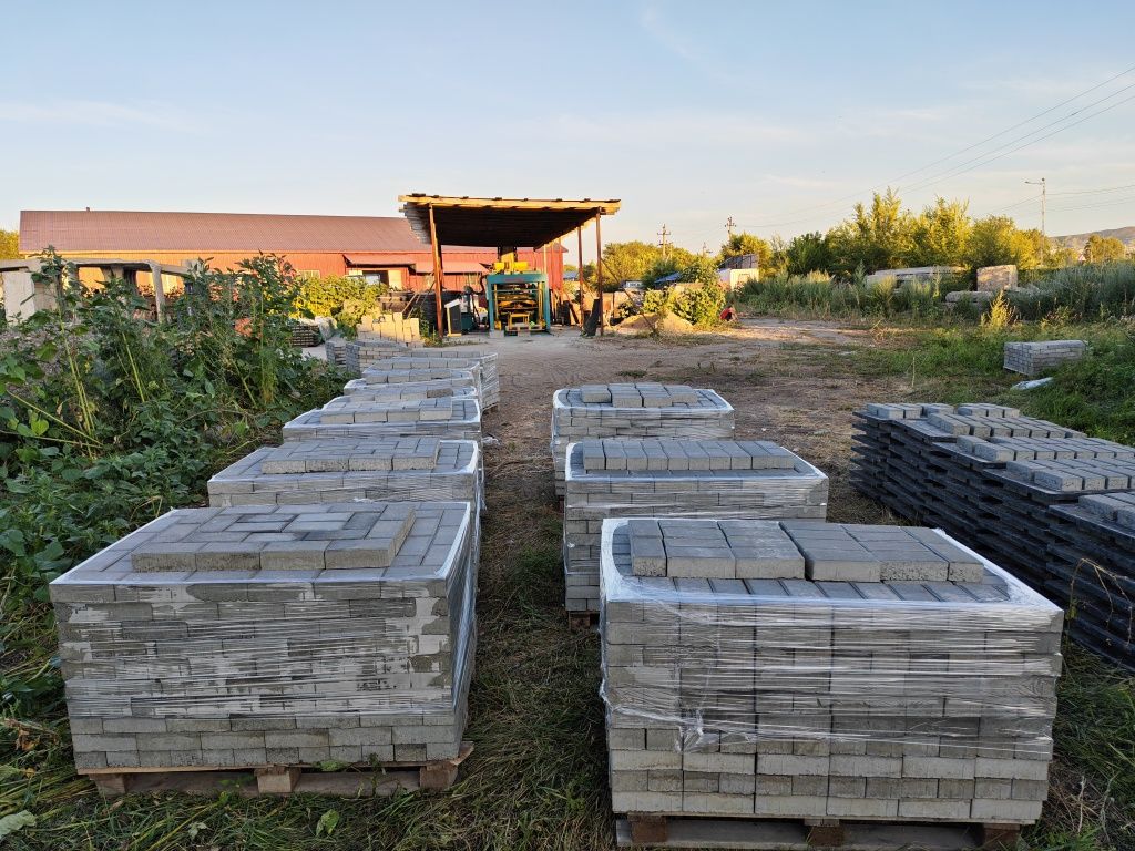 Продам тратурную плитку