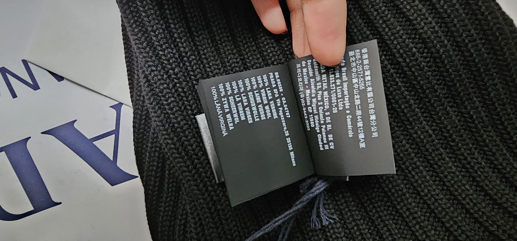 Шапка Prada оригинал