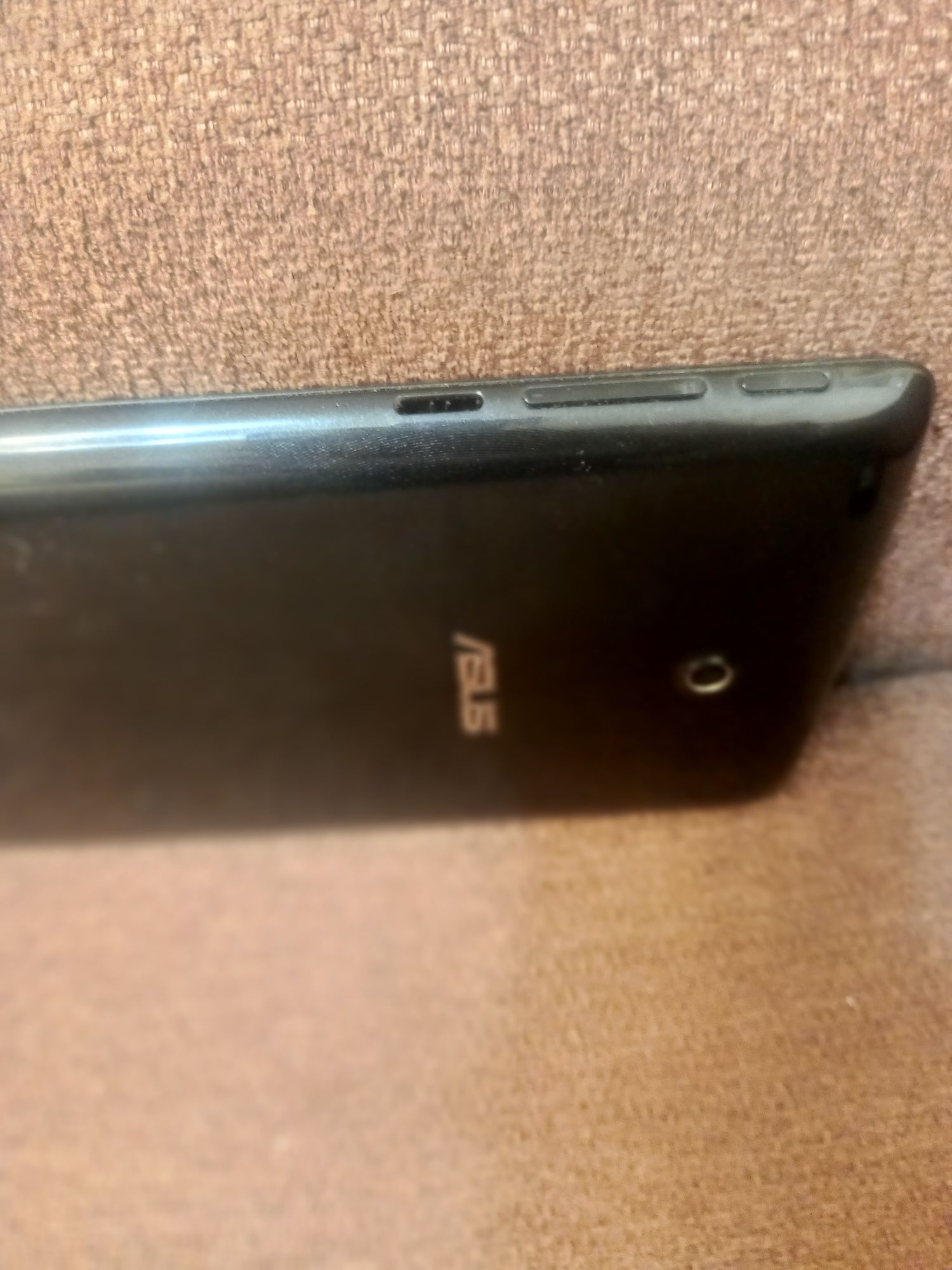 Asus 7' Sim, разъём под флешку, стерео.
