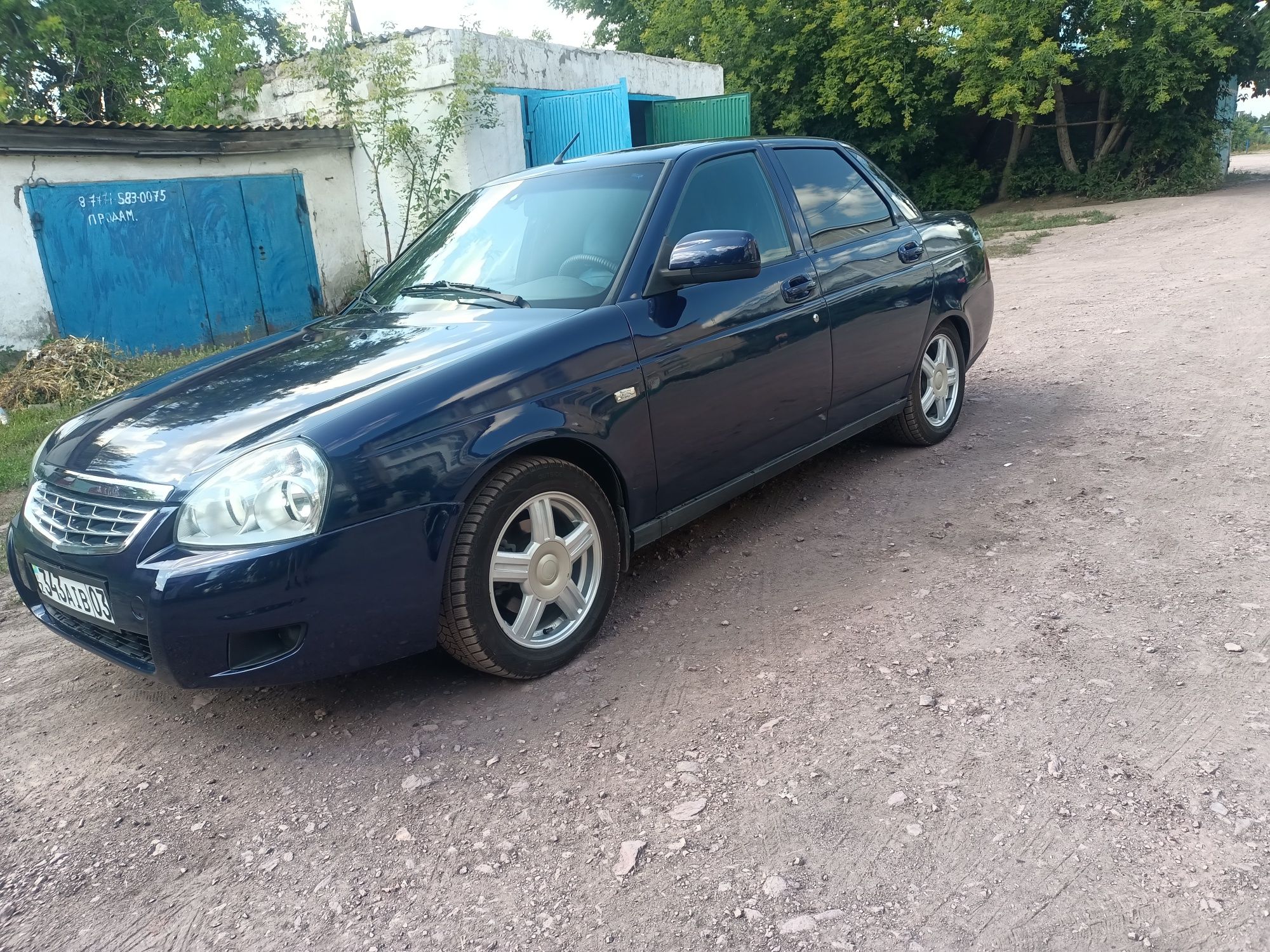 Продам Приору люкс