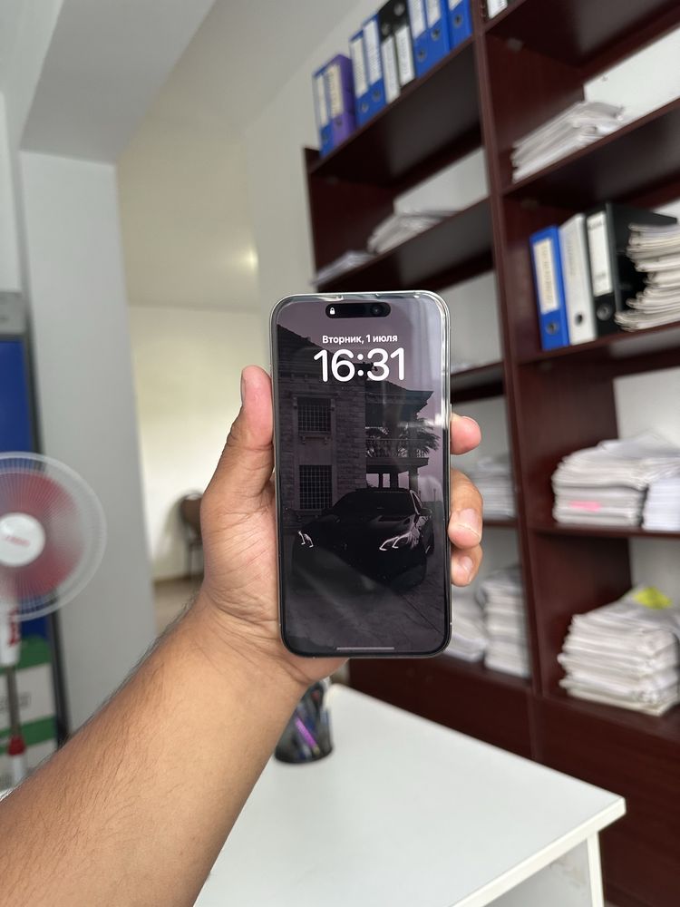 iPhone 15-й Pro Max 256 ГБ акб 90