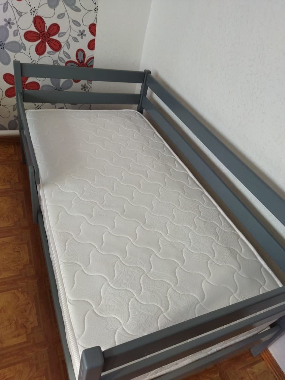 Кровать подростковая.