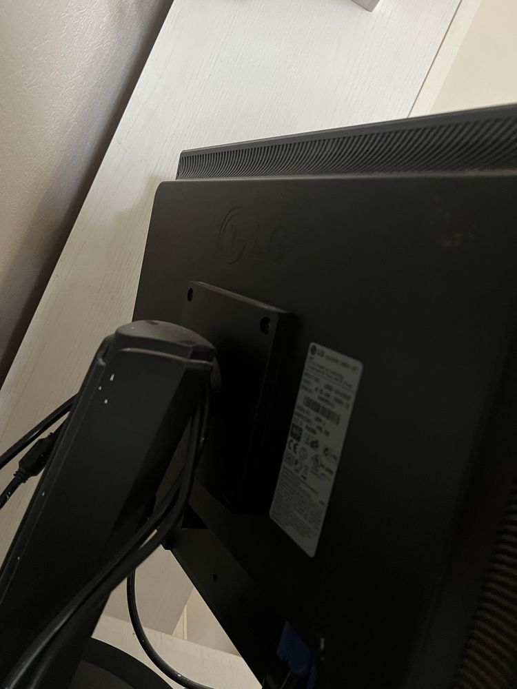 монитор lg flatron l2000c 20 дюймов