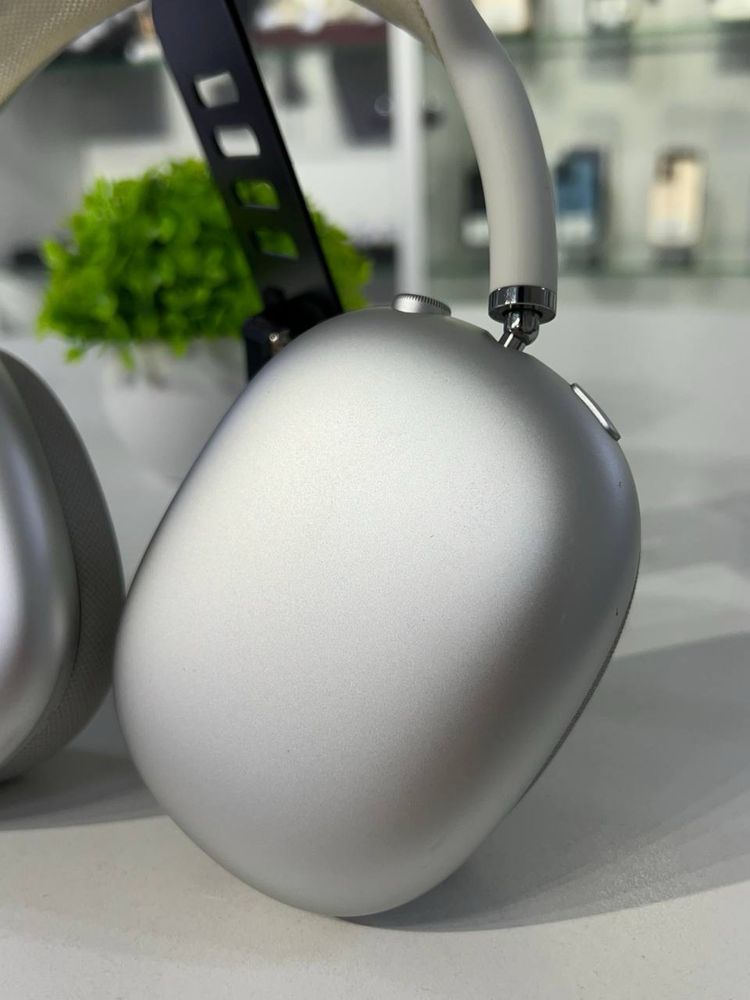 AirPods      Max