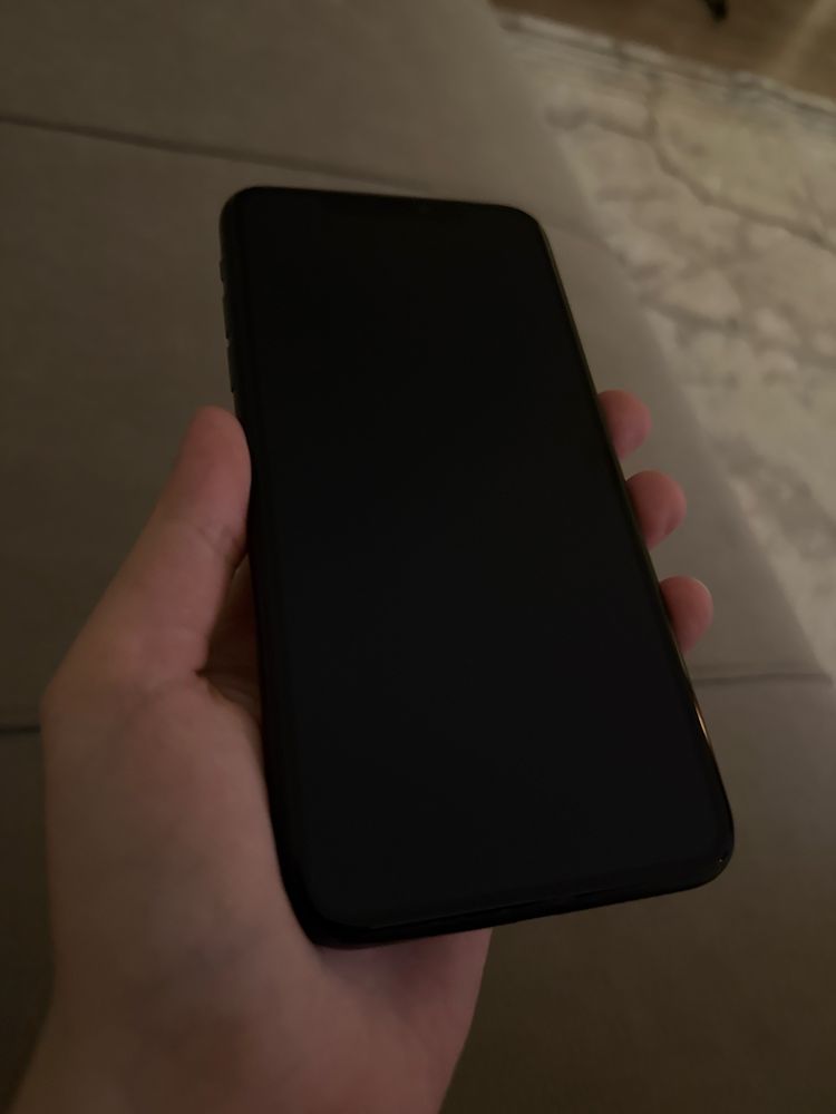 iPhone 11 pro max на 256 гб