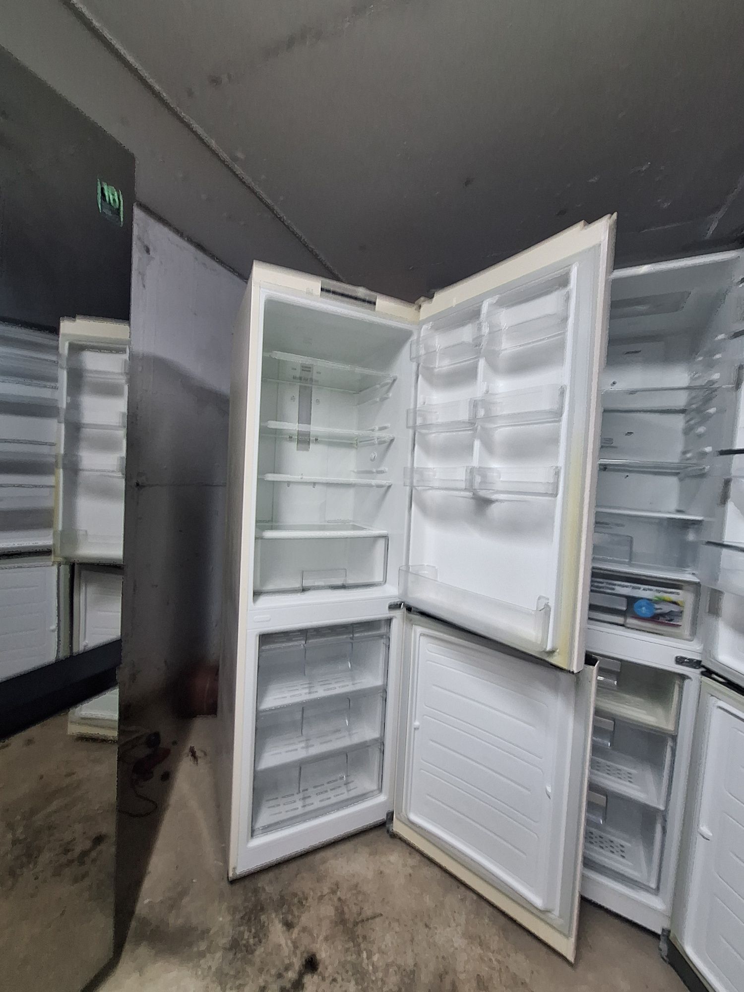 Холодильник доставка от45000