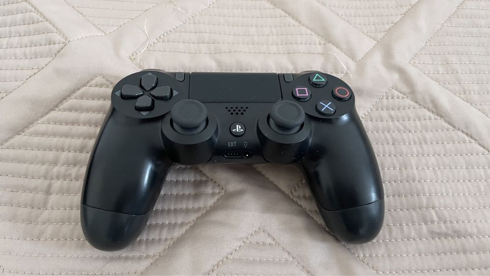 Sony playstation 4 1 TB