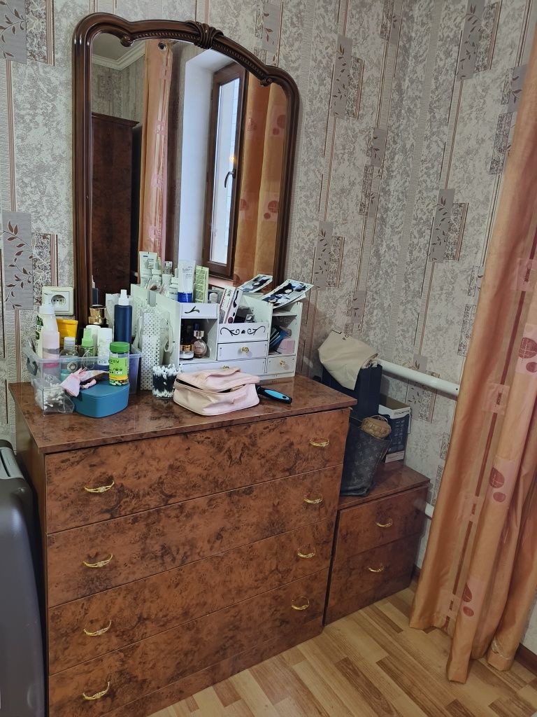 Спальный гарнитур