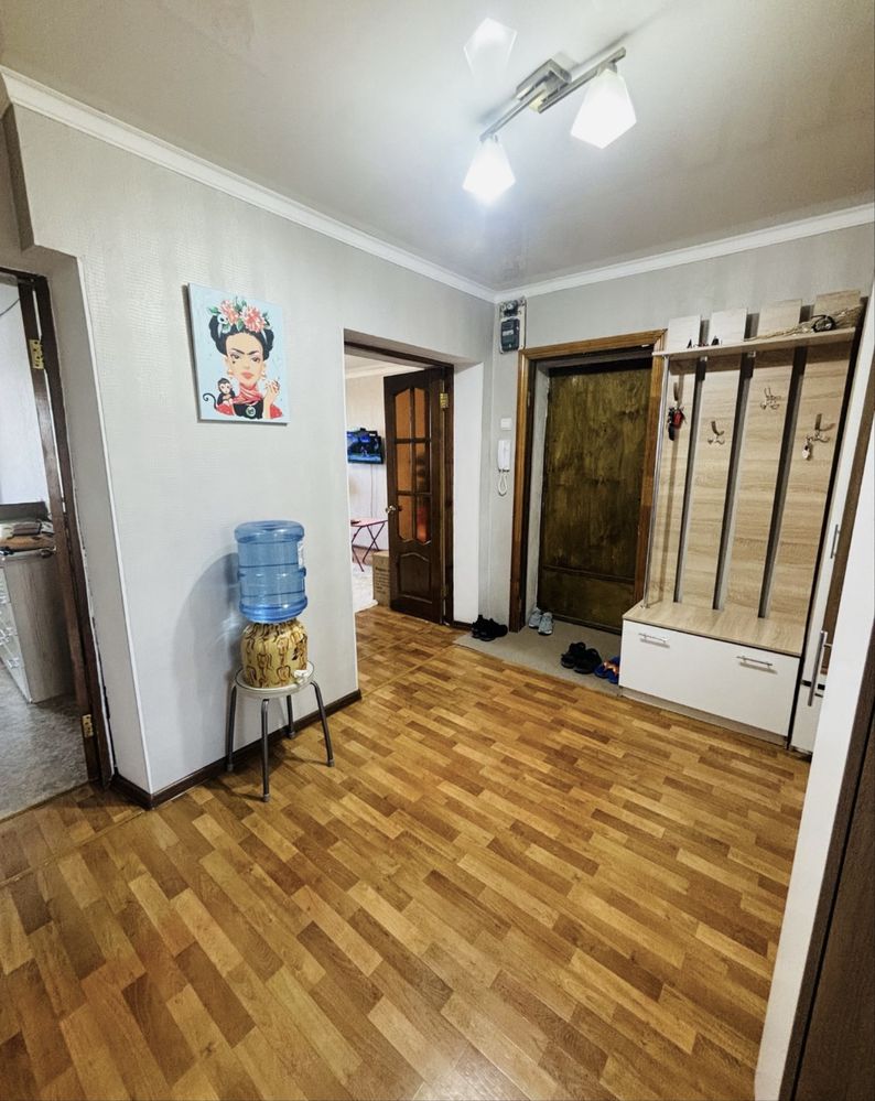 Продам 3-х комнатную квартиру в центре