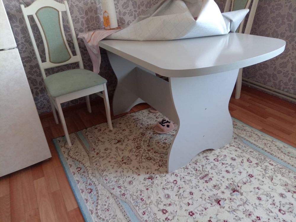 Стол,стулья сатылады