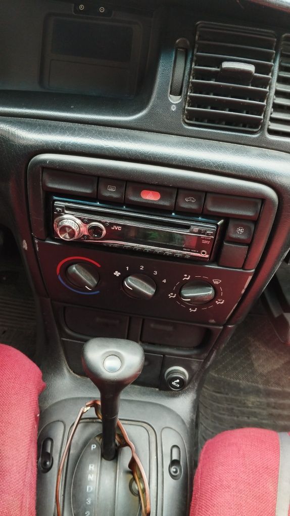 Опельвектра б на автомаете обем 2.в хорошем состояние