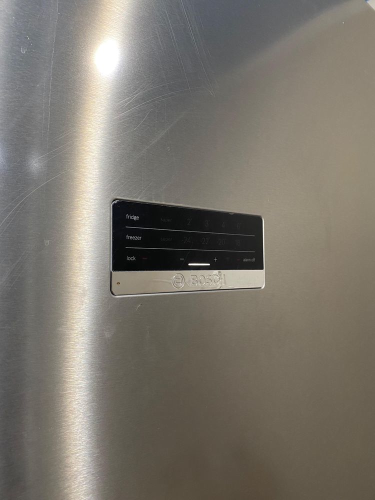 Холодильник Bosch KGN49XI30U