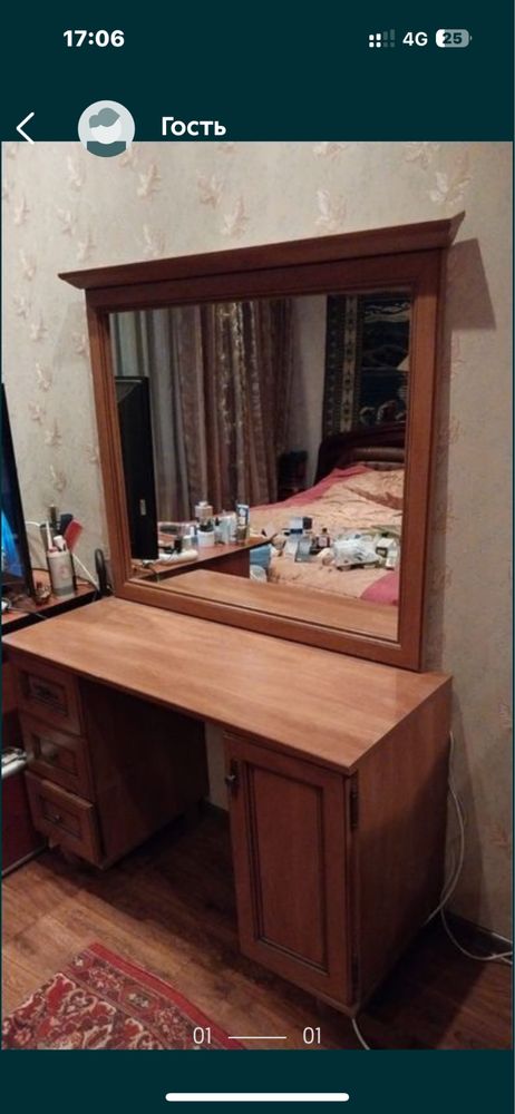 тумба с зеркалом в хорошем состояний