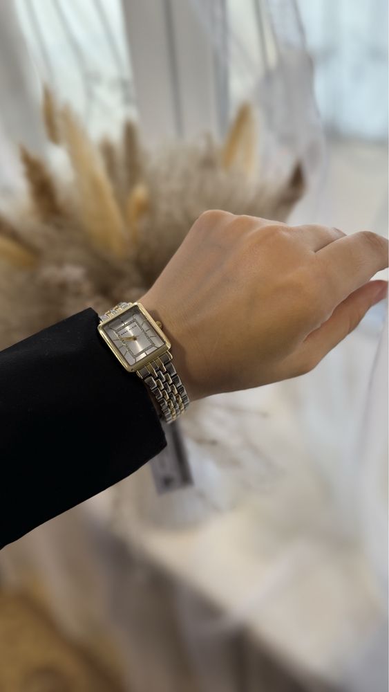 Женские часы Anne Klein