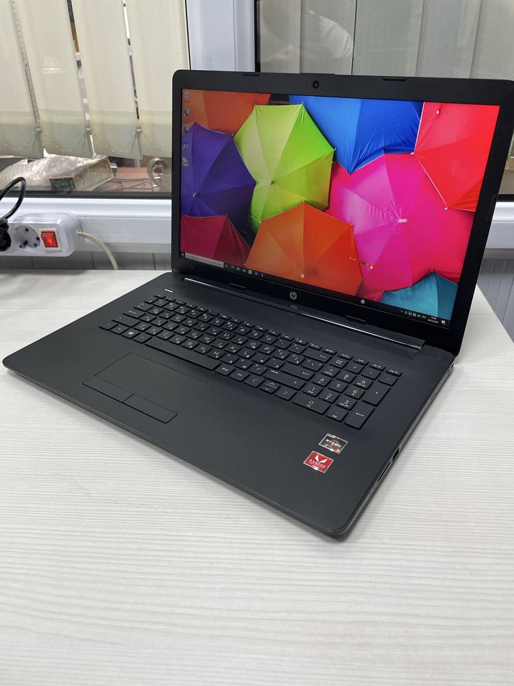 Hp pavilion 17 Ryzen 3 ОЗУ 4гиг SSD 256gb быстрый большой экран
