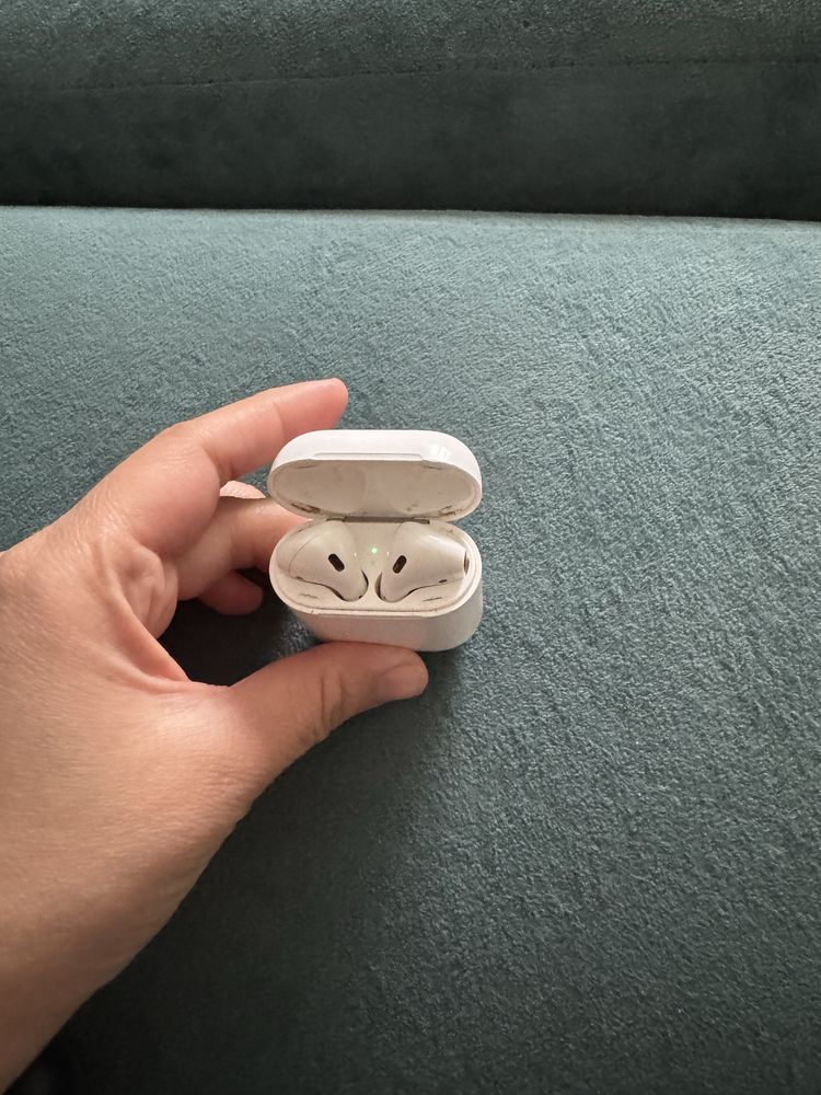 Продам Air pods 1