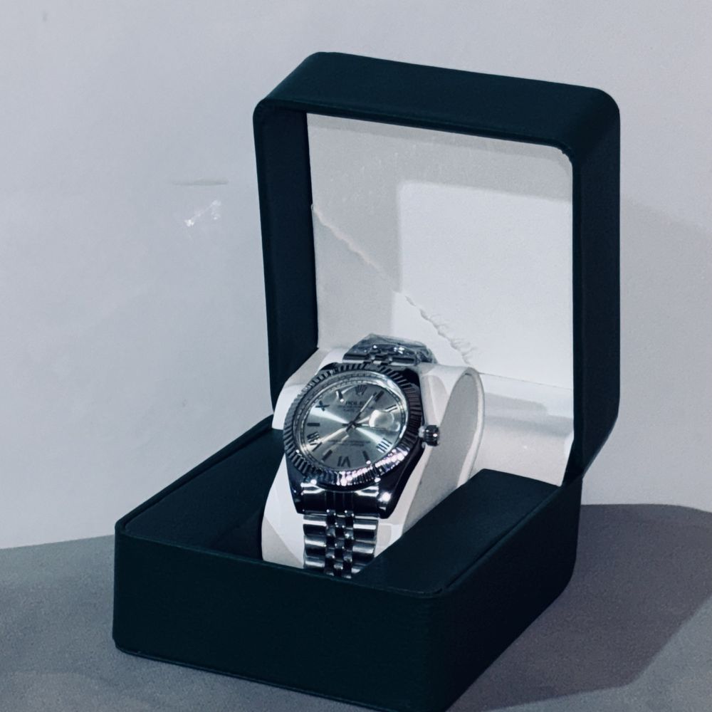 Часы Rolex и Casio