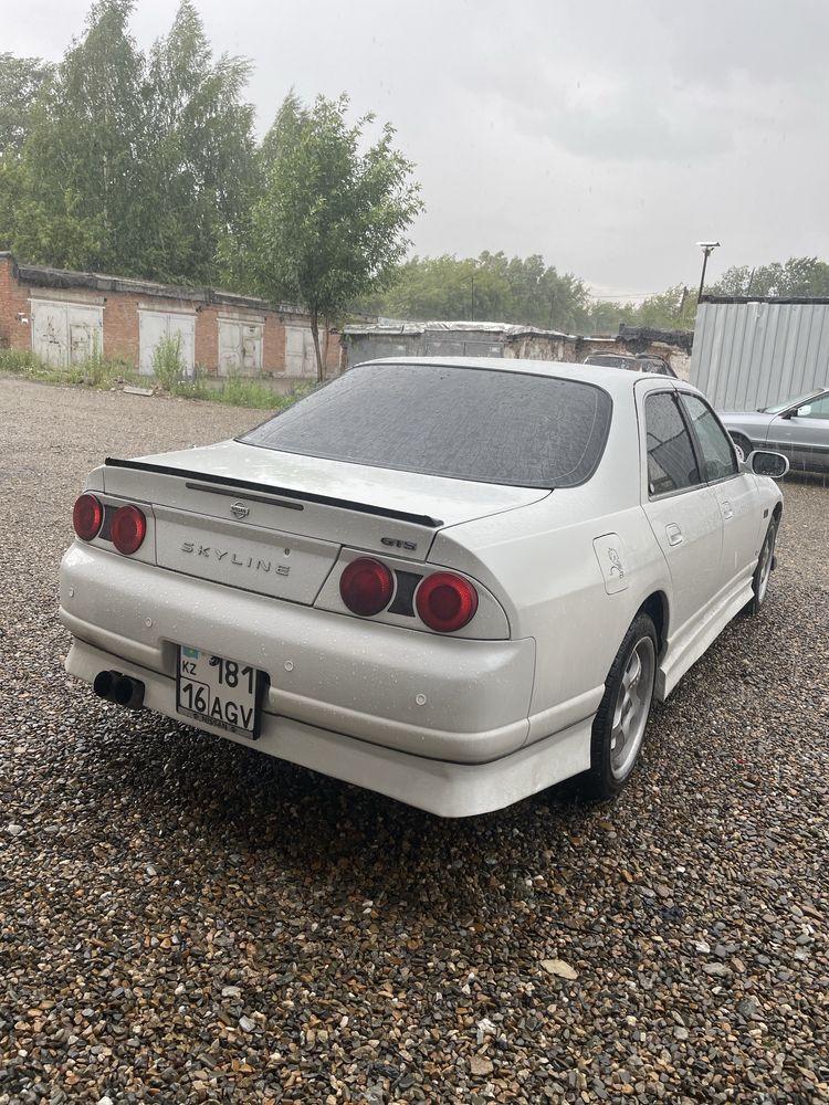 крыло skyline r33