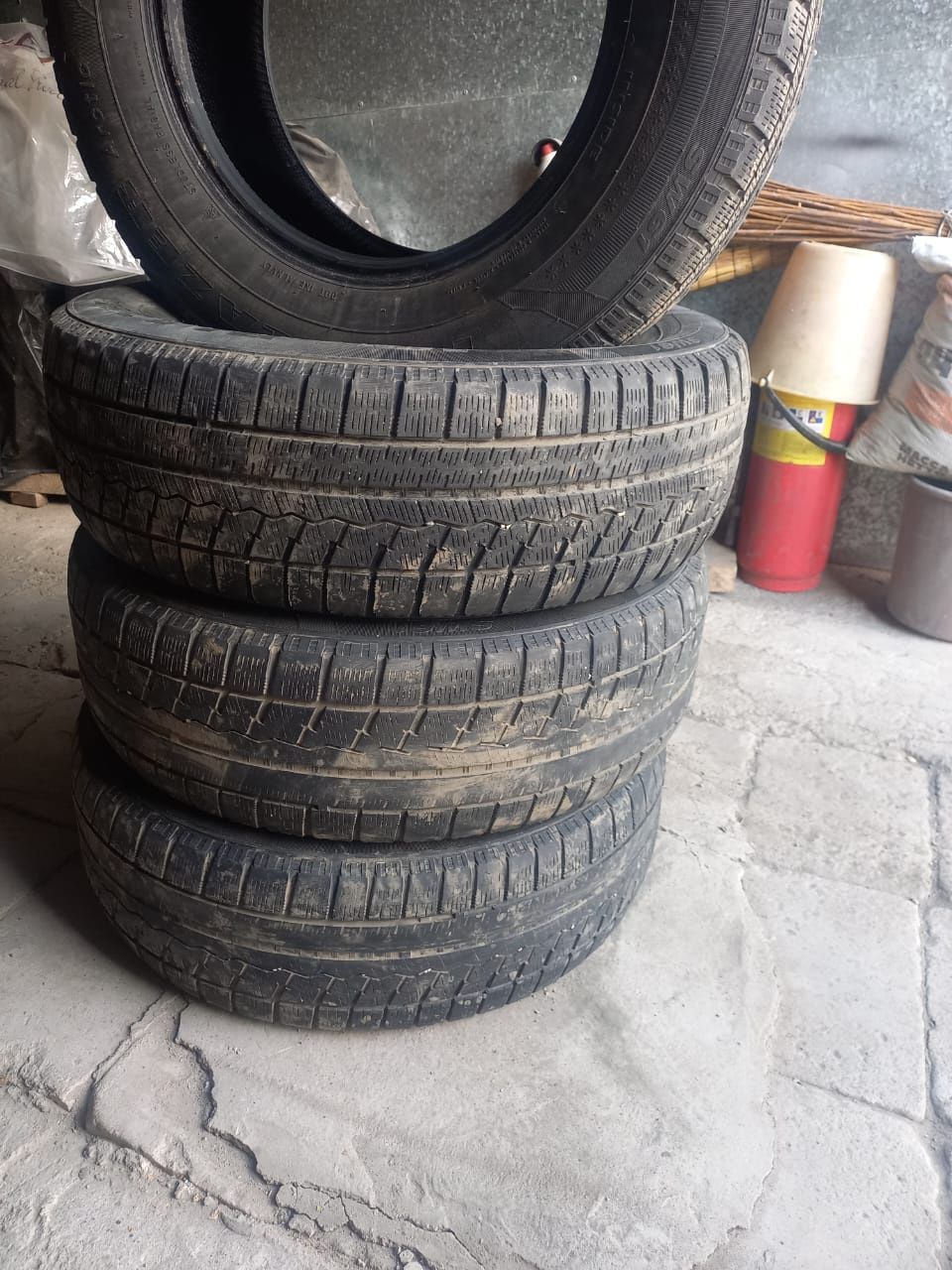 Продам резину 15