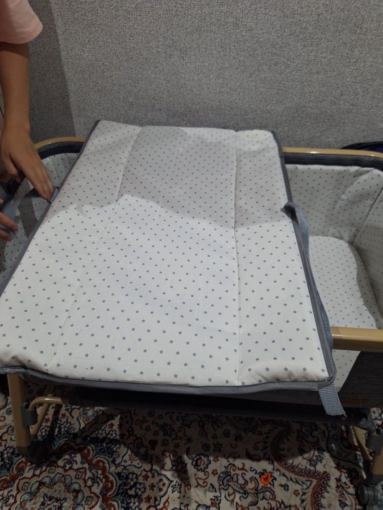 Продам кровать детскую