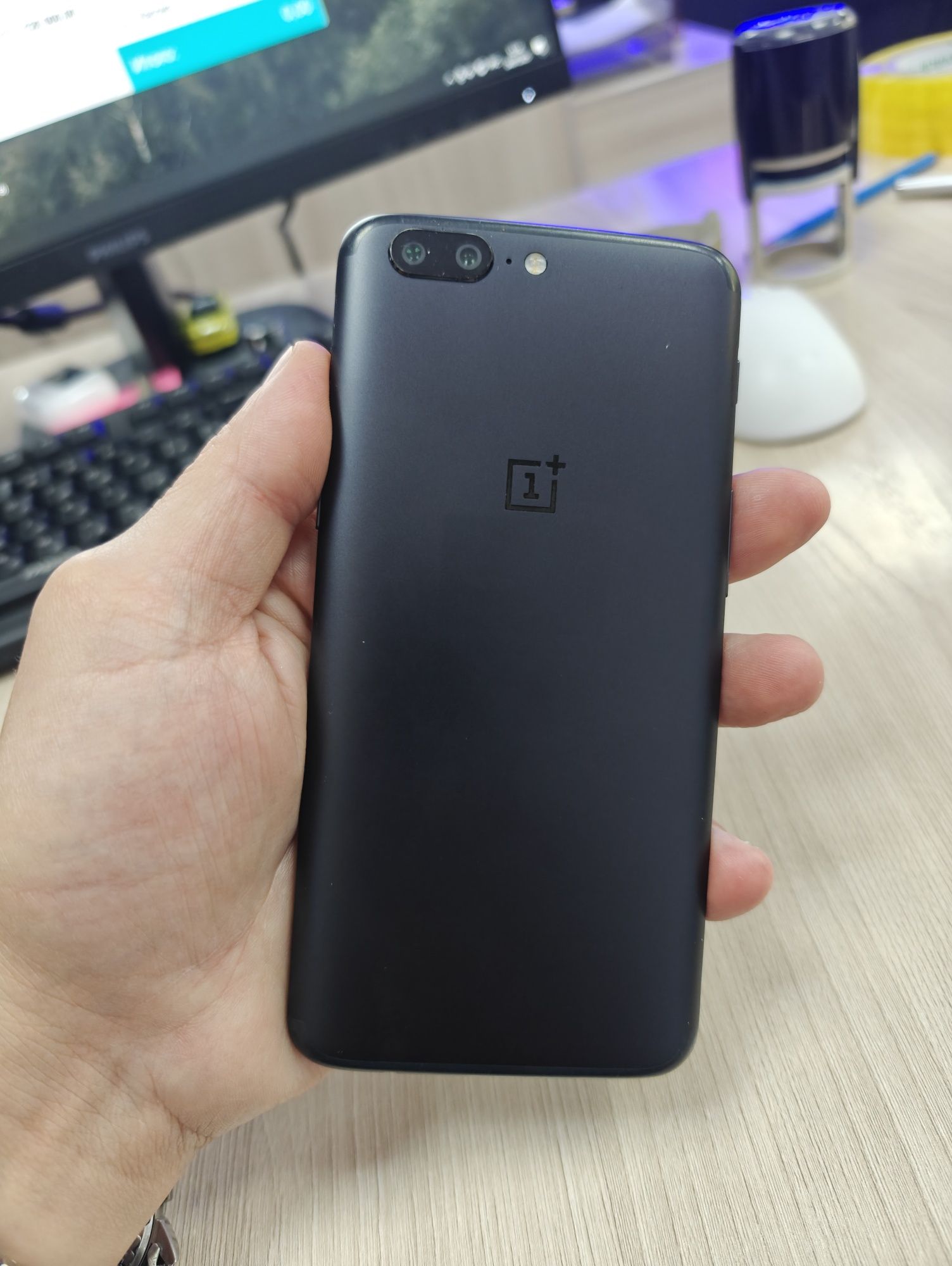 Oneplus 5 6/64 gb android 14