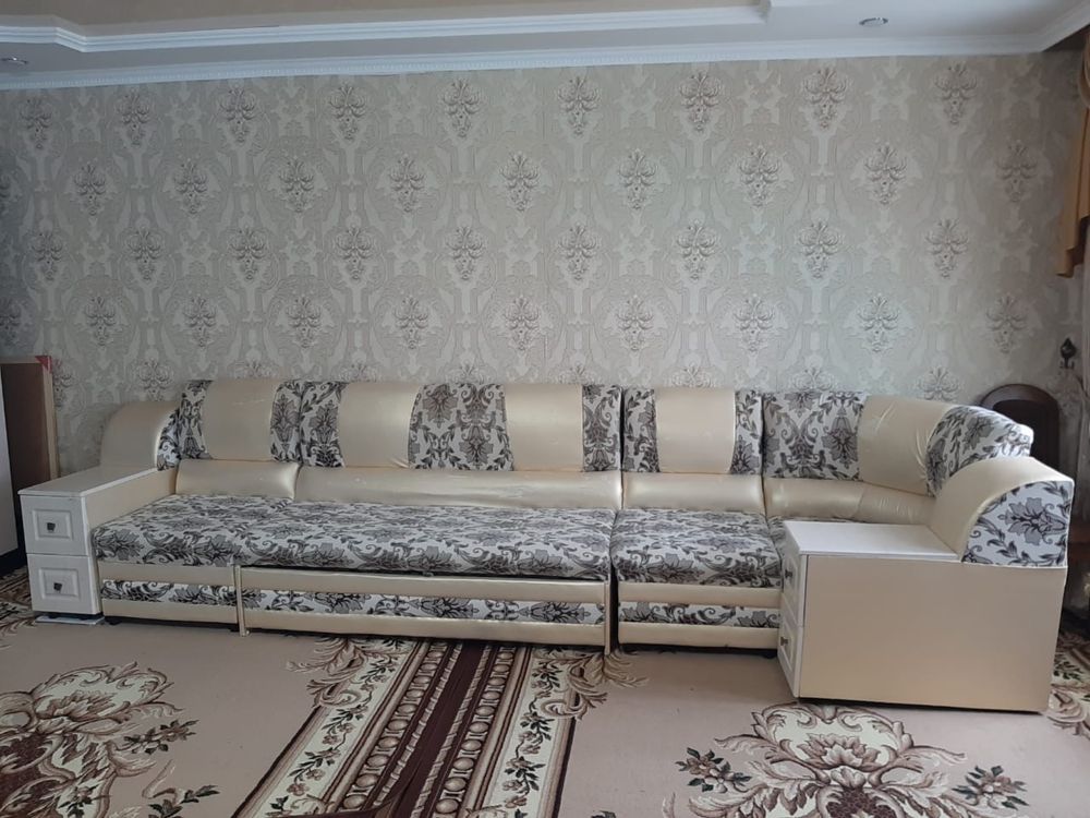 Диван в хорошем состоянии,