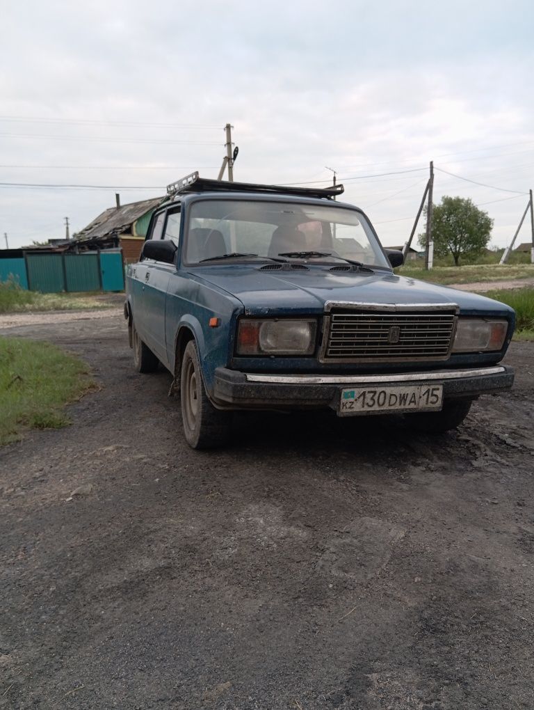 продам ваз-2107  года на карбюраторе