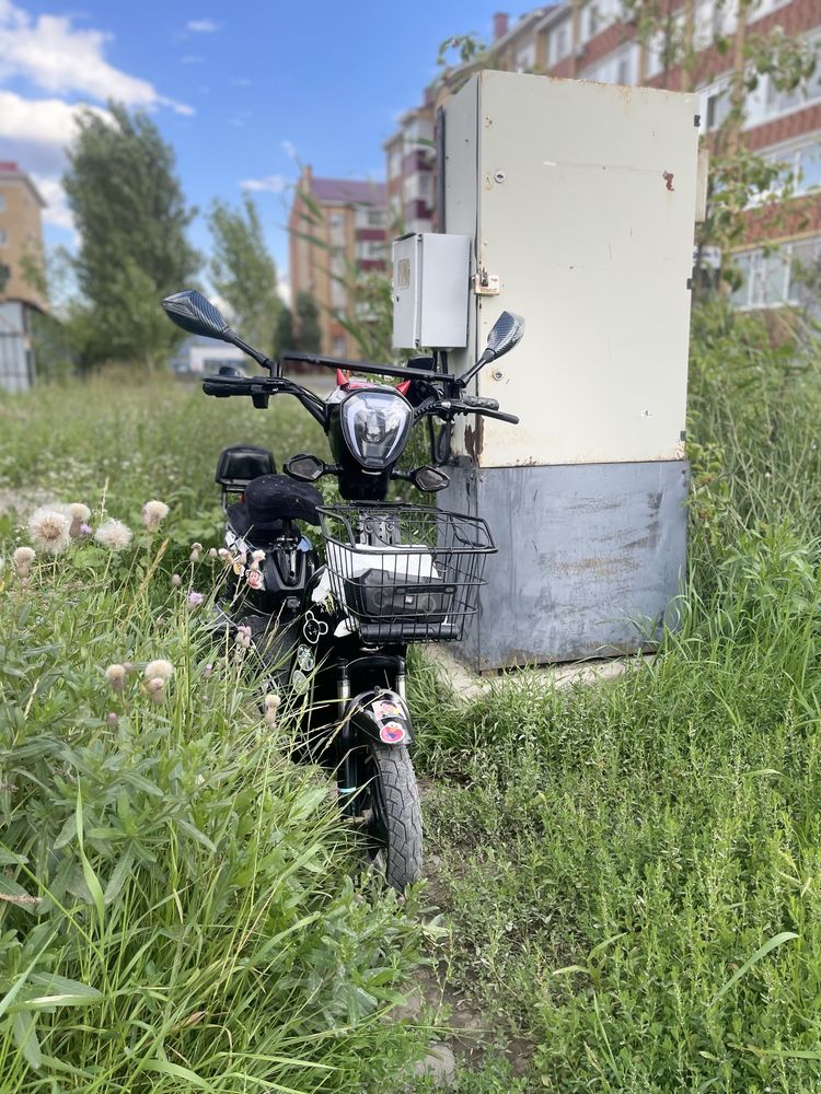 Скутер на запчаст на разбор